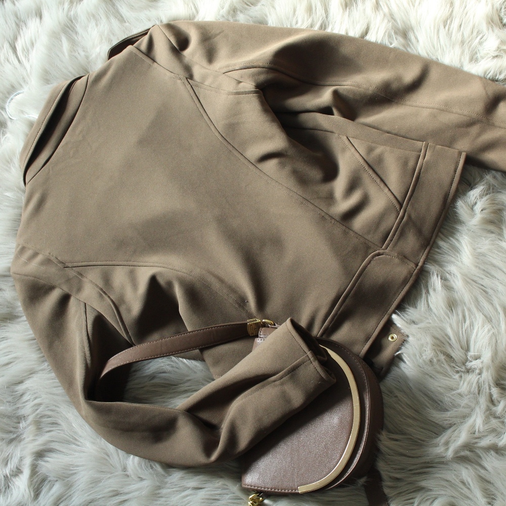 Express Jacket - Picture 2 of 5